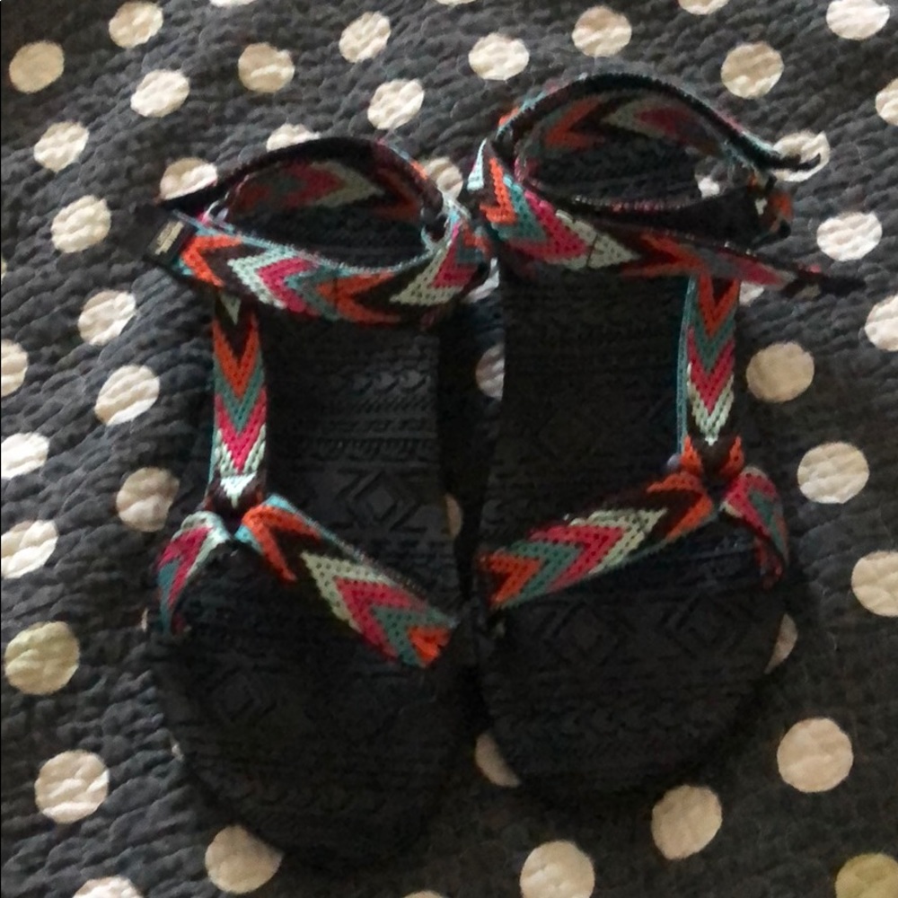 Muk Luk Sport sandals size 10